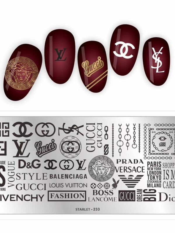 Elegant Nail Stickers, the perfect 3D adhesive solution